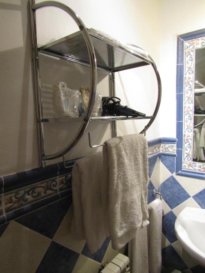 Hostal Paquita Allepuz Екстериор снимка