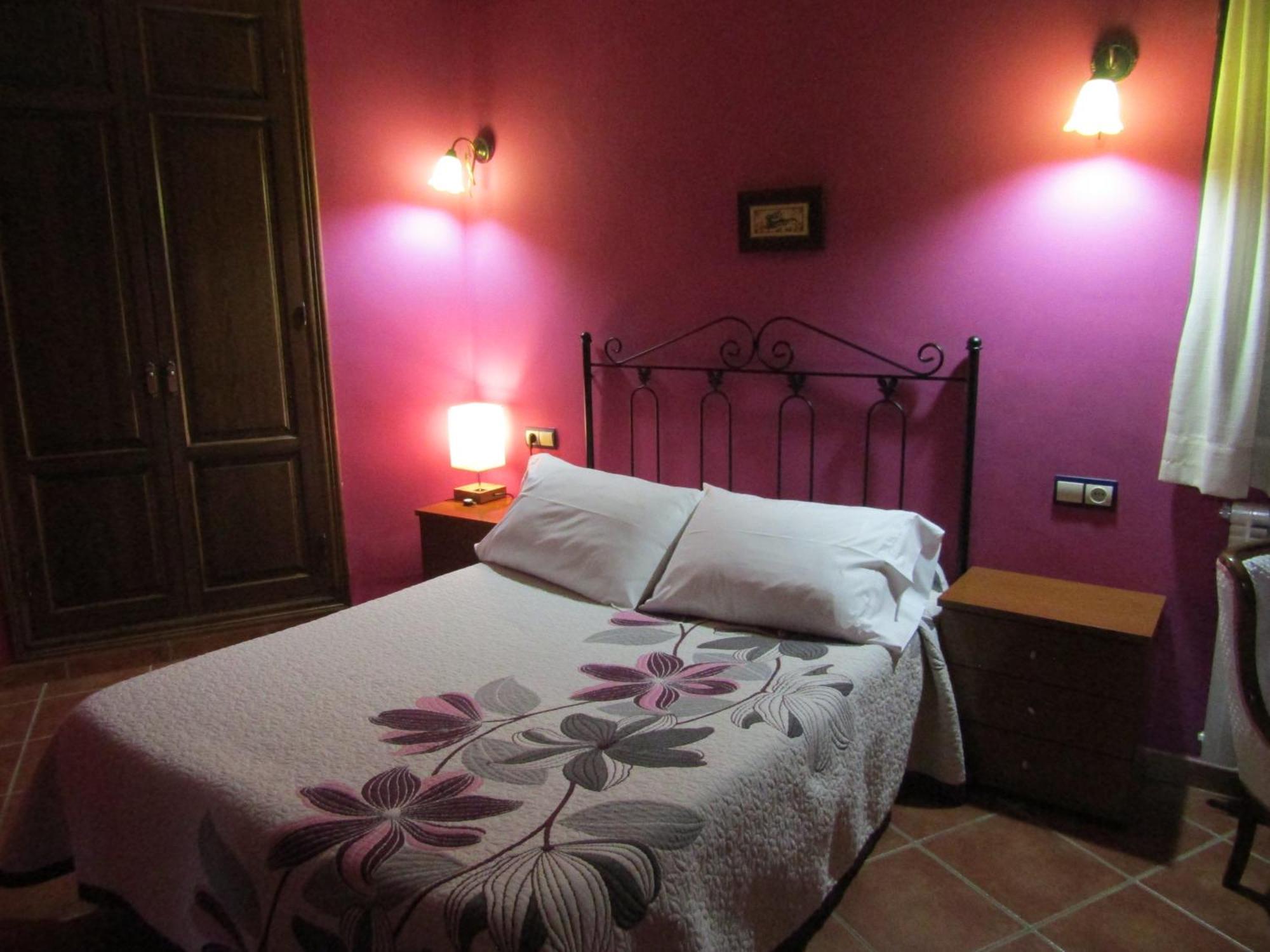 Hostal Paquita Allepuz Екстериор снимка